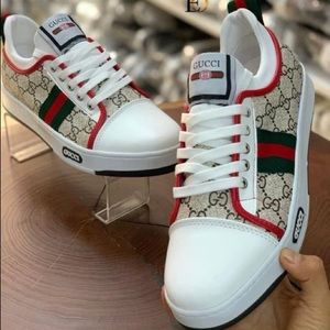 Gucci sneakers 👟